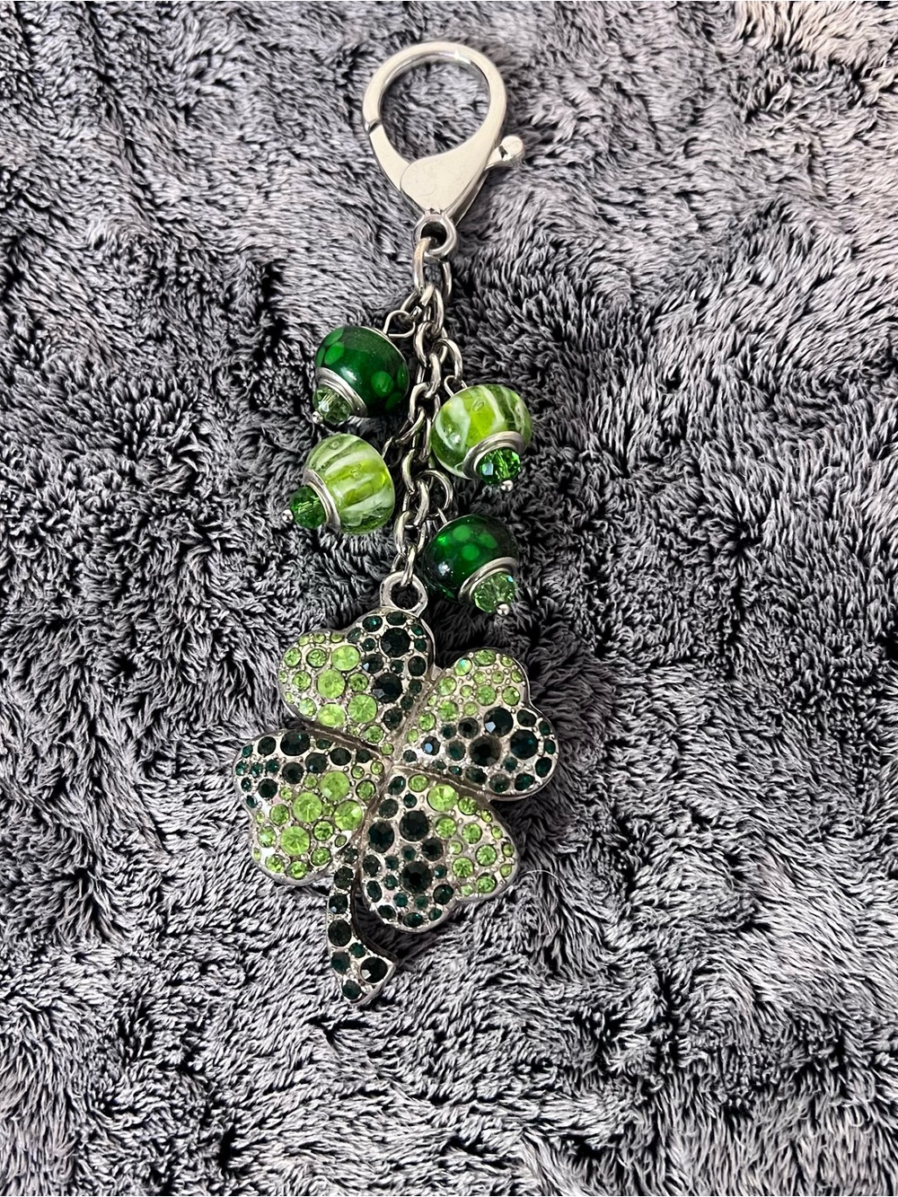 Willabee & Ward March Shamrock Green Rhinestone Keychain Bag Charm Danbury Mint